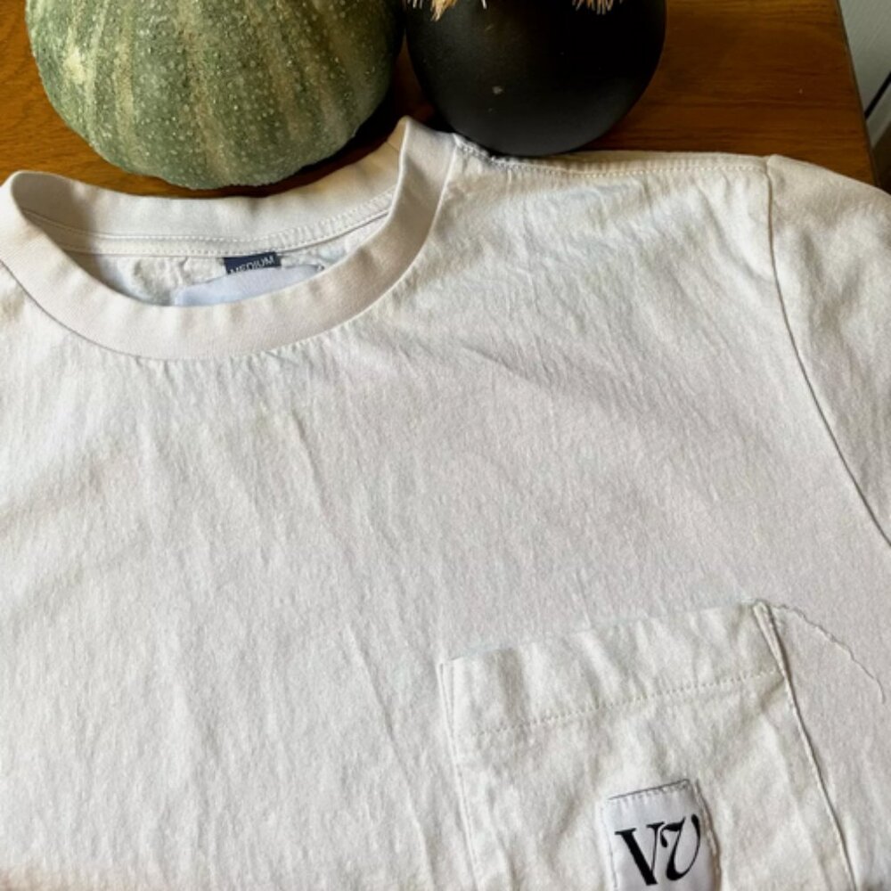 RIVVIA Projects Pocket T-Shirt - White - Mens Medium - Great Condition